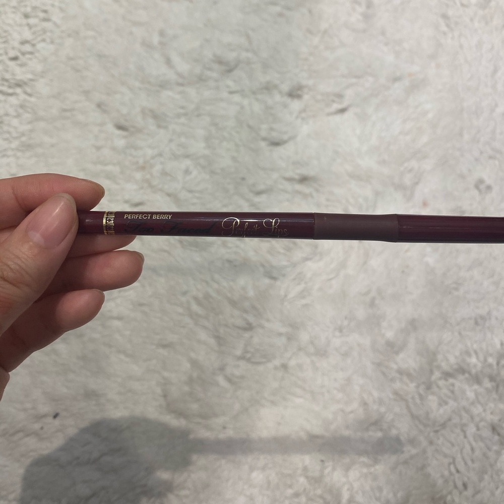 Too faced lipliner